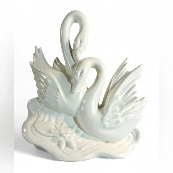 HULL Pottery- Matte White Ceramic Swan Sculpture Planter/Vase circa 1940-50s - Picture 7 of 12